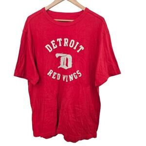 NHL Detroit Red Wings T-Shirt Men Size Large Red Embroidered Hockey Short Sleeve